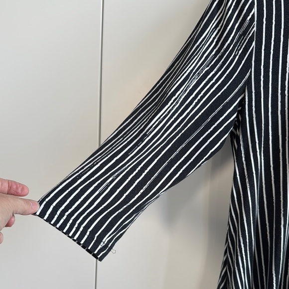 Nordic Tricot by Ivana Helsinki Mini Black White Striped Dress with 3/4 Sleeves - Picture 10 of 14
